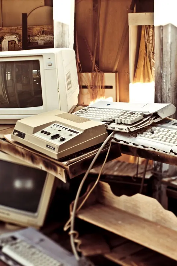 Alte Computer und Server-Hardware